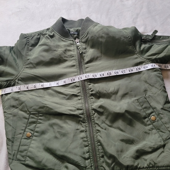 SIWY Army Green Bomber Jacket - Picture 13 of 16